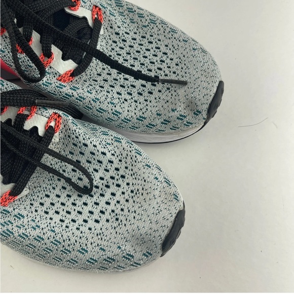 Nike Women's Air Zoom Pegasus 35 Athletic Shoes in Gray and Coral - Picture 3 of 8